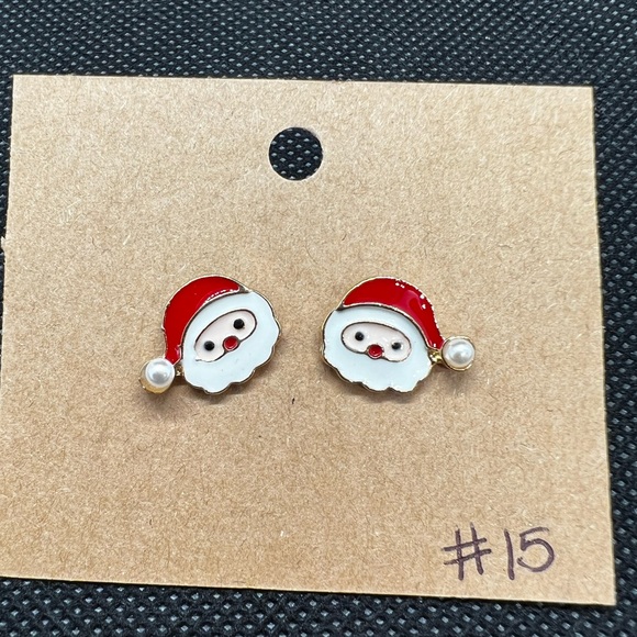 🆕#15 Santa studded Christmas earrings stocking stuffer - Picture 1 of 3